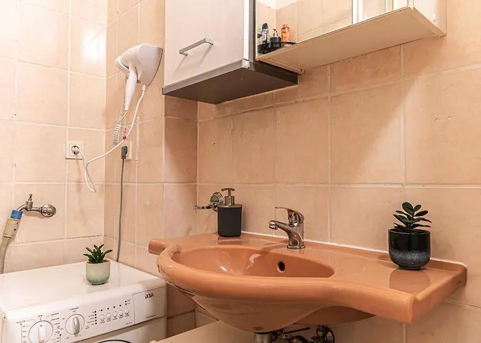 Apartamento Comfy 2br Near U6 Station -long Term